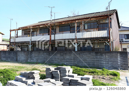 道路改良工事の為 撤去予定の昭和のアパート 126048860