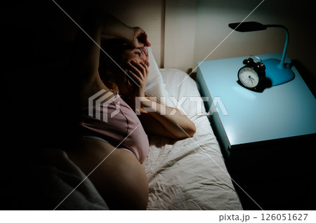 Pregnant woman suffers from insomnia.  126051627