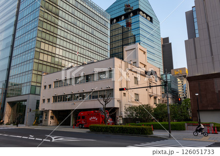 梅田LOFT 外観 ロングショット 街並み 道路込み 高画素 梅田LOFT 外観 ロングショット 街並み 道路込み 高画素 126051733