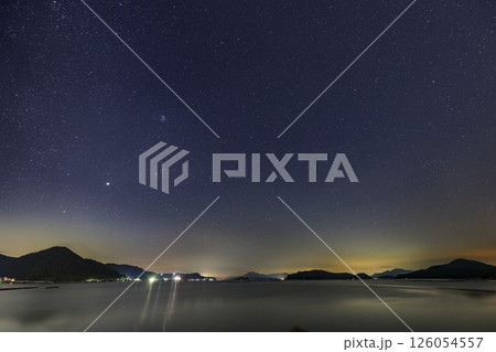 瀬戸内の秋の星景色　昇るおうし座 126054557