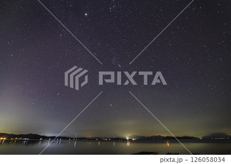 瀬戸内の秋星景　昇るオリオン座 126058034