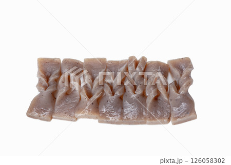 下ごしらえの手網こんにゃく【白背景・切り抜き】 126058302