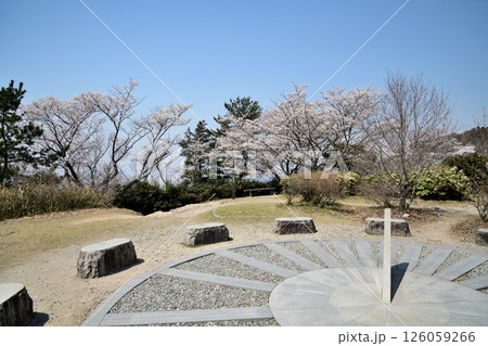 二上山(雌岳山頂)　【奈良県葛城市・大阪府太子町】 126059266