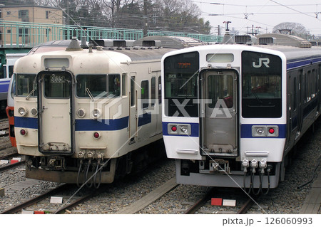 常磐線:勝田車両センターに留置中の415系電車 常磐線:勝田車両センターに留置中の415系電車 126060993