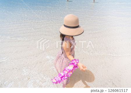 【南国リゾート】青い空とどこまでも続く砂紋のビーチ 126061517