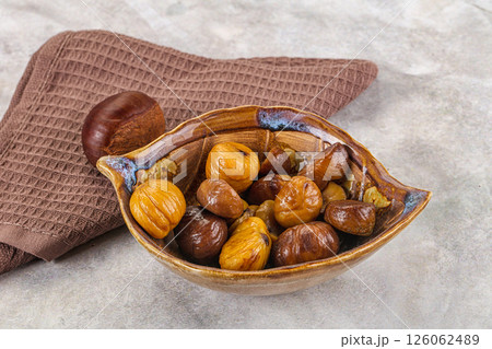 Roasted sweet natural organic shestnut Roasted sweet natural organic shestnut 126062489