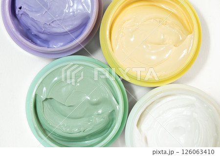 気になる部分を隠すカラー化粧下地クリーム4色 126063410