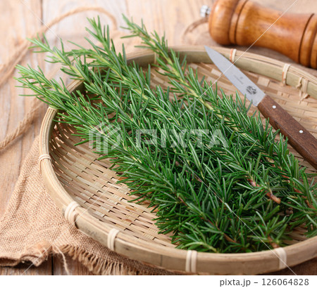 ローズマリー 126064828