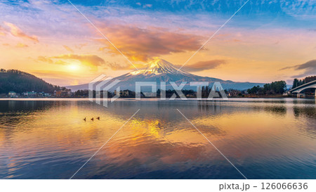Fuji mountain and Kawaguchiko lake at sunrise, Japan. 126066636