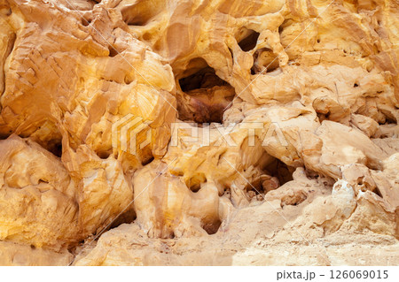 Arch in the rock. Timna park, Israel Arch in the rock. Timna park, Israel 126069015