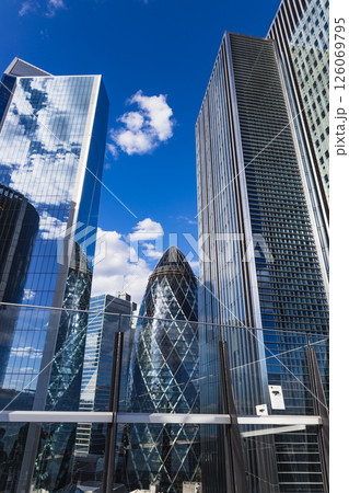 Modern skyscrapers and iconic architecture in London financial distric Modern skyscrapers and iconic architecture in London financial distric 126069795
