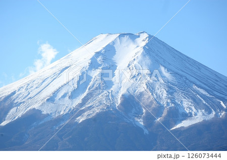 快晴真冬の富士山頂 快晴真冬の富士山頂 126073444
