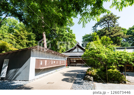 布多天神社の風景　春の青空　東京都調布市調布ケ丘1丁目 126073446