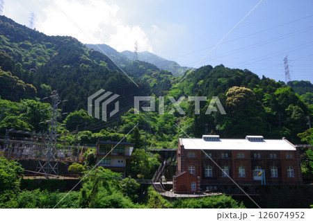 愛媛県新居浜市　旧端出場水力発電所と端出場変電所 126074952