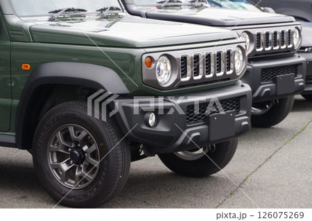 自動車イメージ　スズキ ジムニーノマドのフロントマスク 126075269