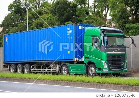 トレーラートラック　イメージ 126075340
