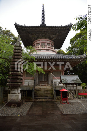 四国八十八箇所の第二十四番札所、最御崎寺（ほつみさきじ）多宝塔 126078127