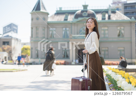 旅行中の女性 旅行中の女性 126079567