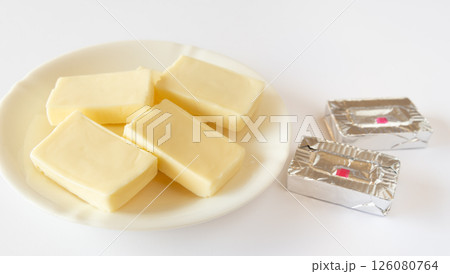 ブロックチーズ　チーズ　プロセスチーズ　乳製品　ベビーチーズ 126080764