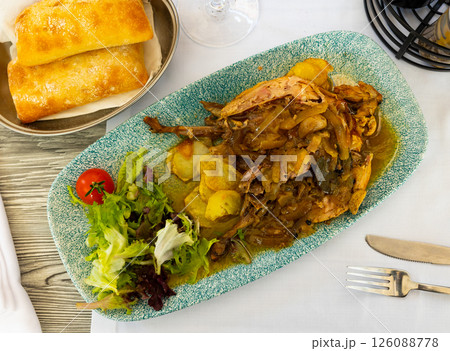 Perdiz a la toledana, cuisine of Toledo 126088778