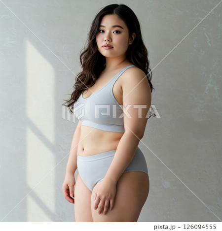 自然体で美しいプラスサイズの女性のポートレート(AI生成画像) 自然体で美しいプラスサイズの女性のポートレート(AI生成画像) 126094555