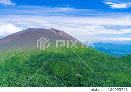 【山素材】夏のトーミの頭から見る浅間山【長野県】 【山素材】夏のトーミの頭から見る浅間山【長野県】 126095798