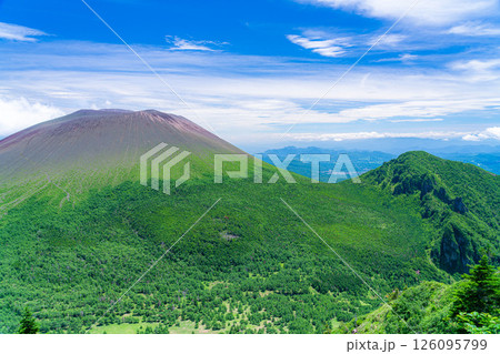 【山素材】夏のトーミの頭から見る浅間山【長野県】 【山素材】夏のトーミの頭から見る浅間山【長野県】 126095799