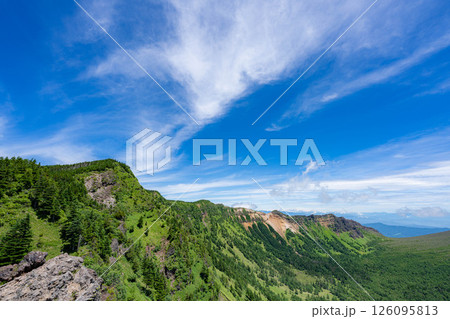 【山素材】夏のトーミの頭から見る浅間山【長野県】 126095813
