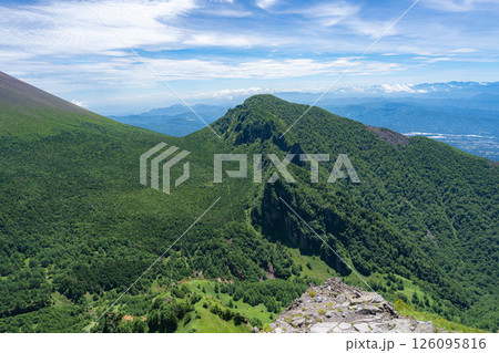 【山素材】夏のトーミの頭から見る浅間山【長野県】 【山素材】夏のトーミの頭から見る浅間山【長野県】 126095816