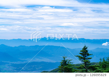 【山素材】夏のトーミの頭から見る善光寺平方面【長野県】 126095829