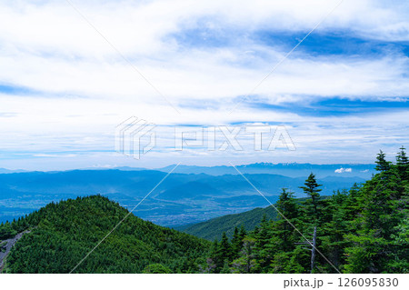 【山素材】夏のトーミの頭から見る善光寺平方面【長野県】 126095830