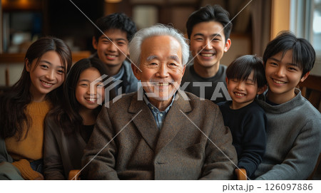 お爺さんと孫 126097886