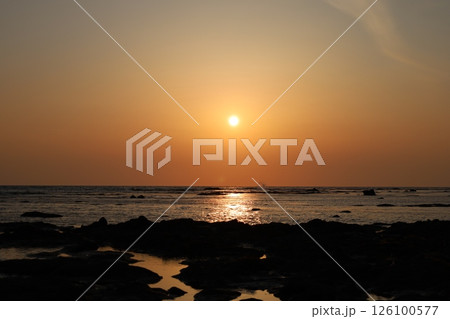 日本海の夕日 日本海の夕日 126100577