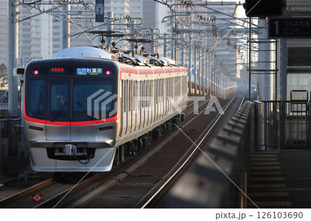 ［TX］つくばエクスプレスTX-3000系電車（区間快速：秋葉原⇔つくば） 126103690