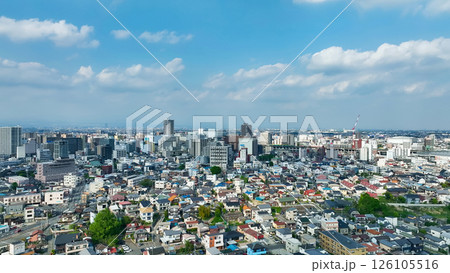 現代都市と青空の空撮風景 現代都市と青空の空撮風景 126105516