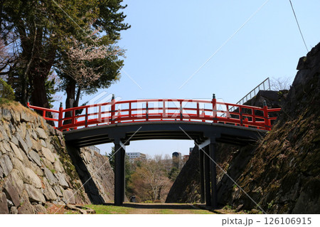 盛岡城跡公園、補修工事後の渡雲橋（2025年） 126106915