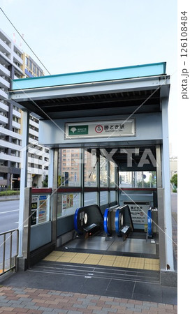 都営大江戸線の勝どき駅A2b番出入口、エスカレーターが設置 126108484