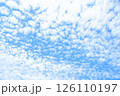 青空と白い雲 126110197