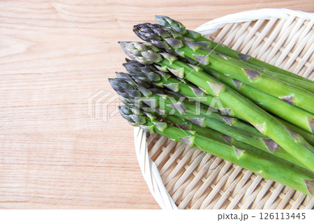 グリーンアスパラガス 126113445