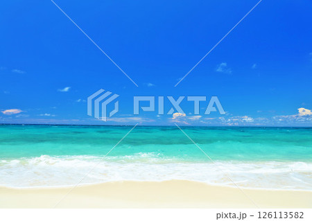 沖縄 宮古島 夏の青空と海 沖縄 宮古島 夏の青空と海 126113582