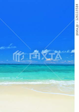 沖縄 宮古島 夏の青空と海 沖縄 宮古島 夏の青空と海 126113584