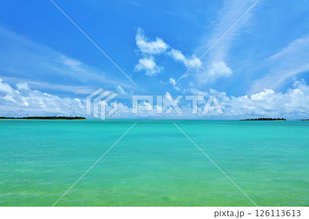 沖縄 宮古島の青空と海 沖縄 宮古島の青空と海 126113613