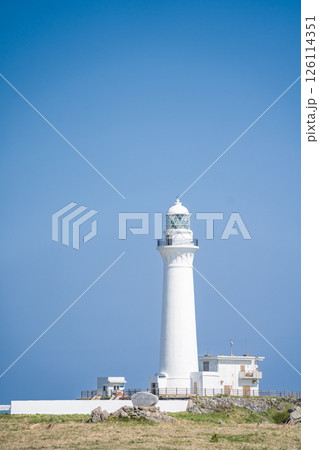 「青森県」本州最涯地に建つ白亜の尻屋崎灯台 下北半島 「青森県」本州最涯地に建つ白亜の尻屋崎灯台 下北半島 126114351