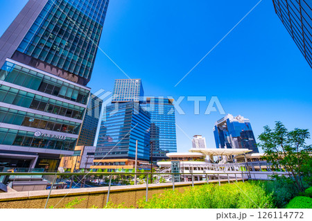 大阪駅西側の超高層ビル群 126114772