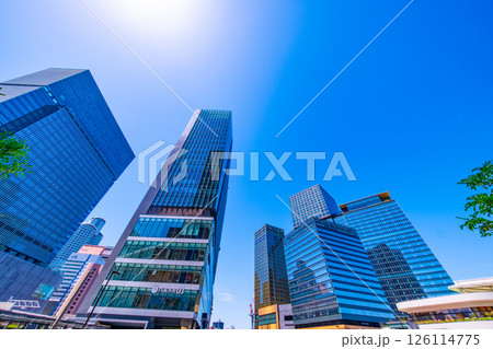 大阪駅西側の超高層ビル群 大阪駅西側の超高層ビル群 126114775