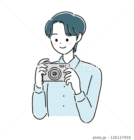 デジカメで写真を撮る男性 126117458