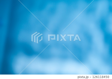 水の揺らぐ影のイメージ (写真素材) 水の揺らぐ影のイメージ (写真素材) 126118450