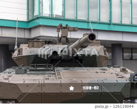 展示された陸上自衛隊の16式機動戦闘車 126119044