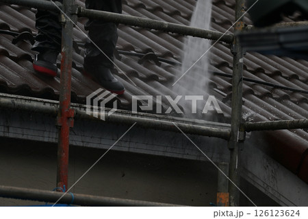 屋根の高圧洗浄 瓦 葺き替え 漆喰 屋根の高圧洗浄 瓦 葺き替え 漆喰 126123624