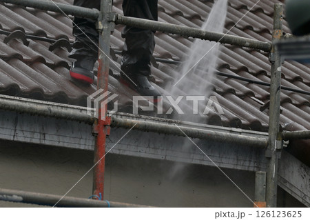 屋根の高圧洗浄　瓦　葺き替え　漆喰 126123625